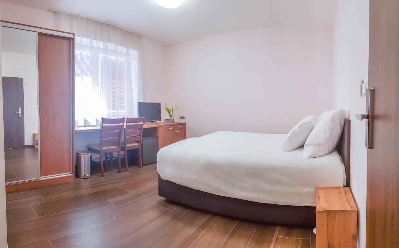 Apartment De Luna プラハ エクステリア 写真