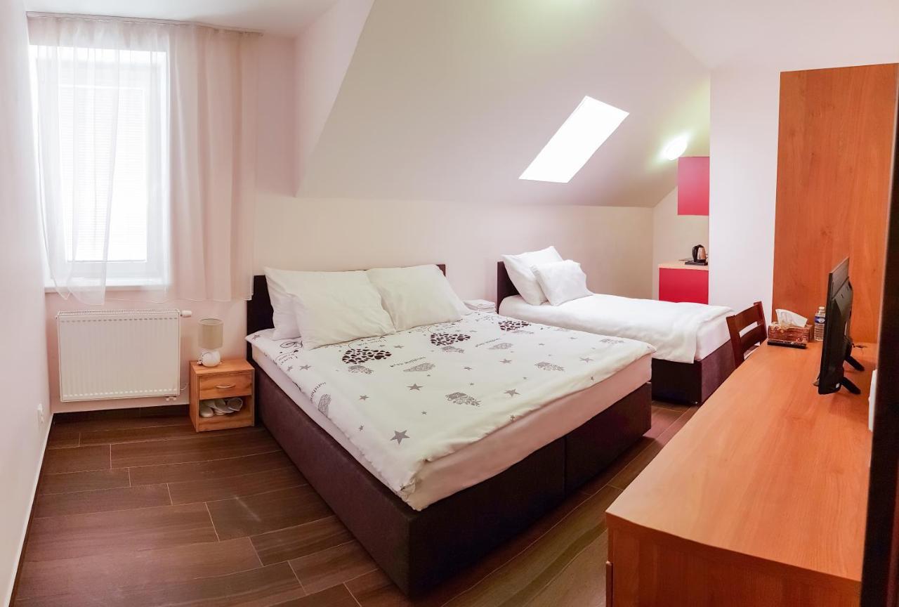 Apartment De Luna プラハ エクステリア 写真